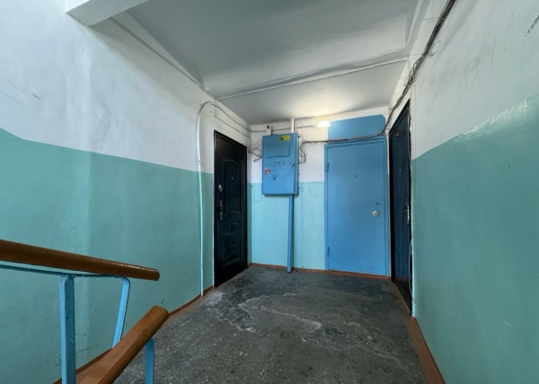 Красноярский край, г. Ачинск, ул.Дружбы Народов, дом 7, ком 67. Комната 11 м² в 3-к., 2/5 эт.