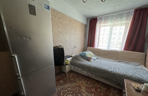 Красноярский край, г. Ачинск, ул.Дружбы Народов, дом 7, ком 67. Комната 11 м² в 3-к., 2/5 эт.