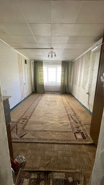 Комната в коммуналке; 18м2; 3/5