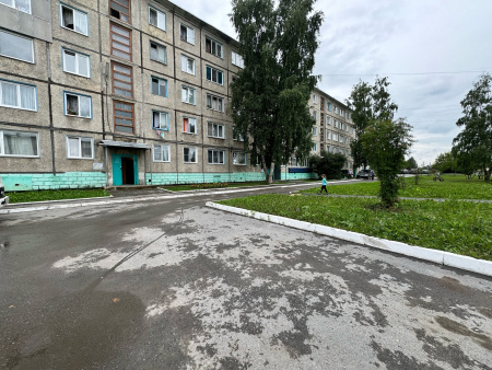 Красноярский край, г. Ачинск, ул.Дружбы Народов, дом 7, ком 67. Комната 11 м² в 3-к., 2/5 эт.